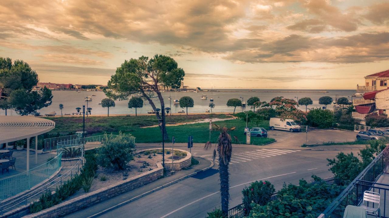Villa Umag Seafront Extérieur photo